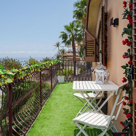 Appartement La Goccia Sul Mare à Letojanni Extérieur photo