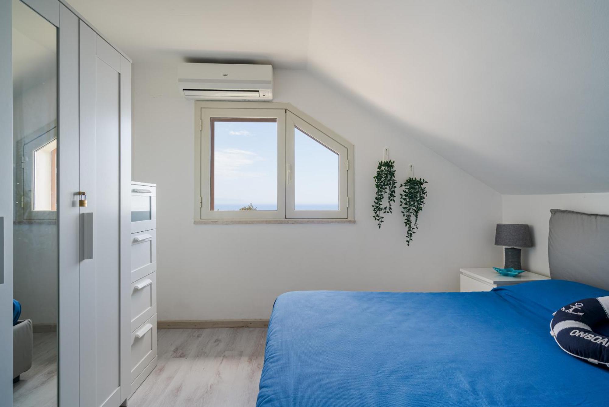 Appartement La Goccia Sul Mare à Letojanni Extérieur photo