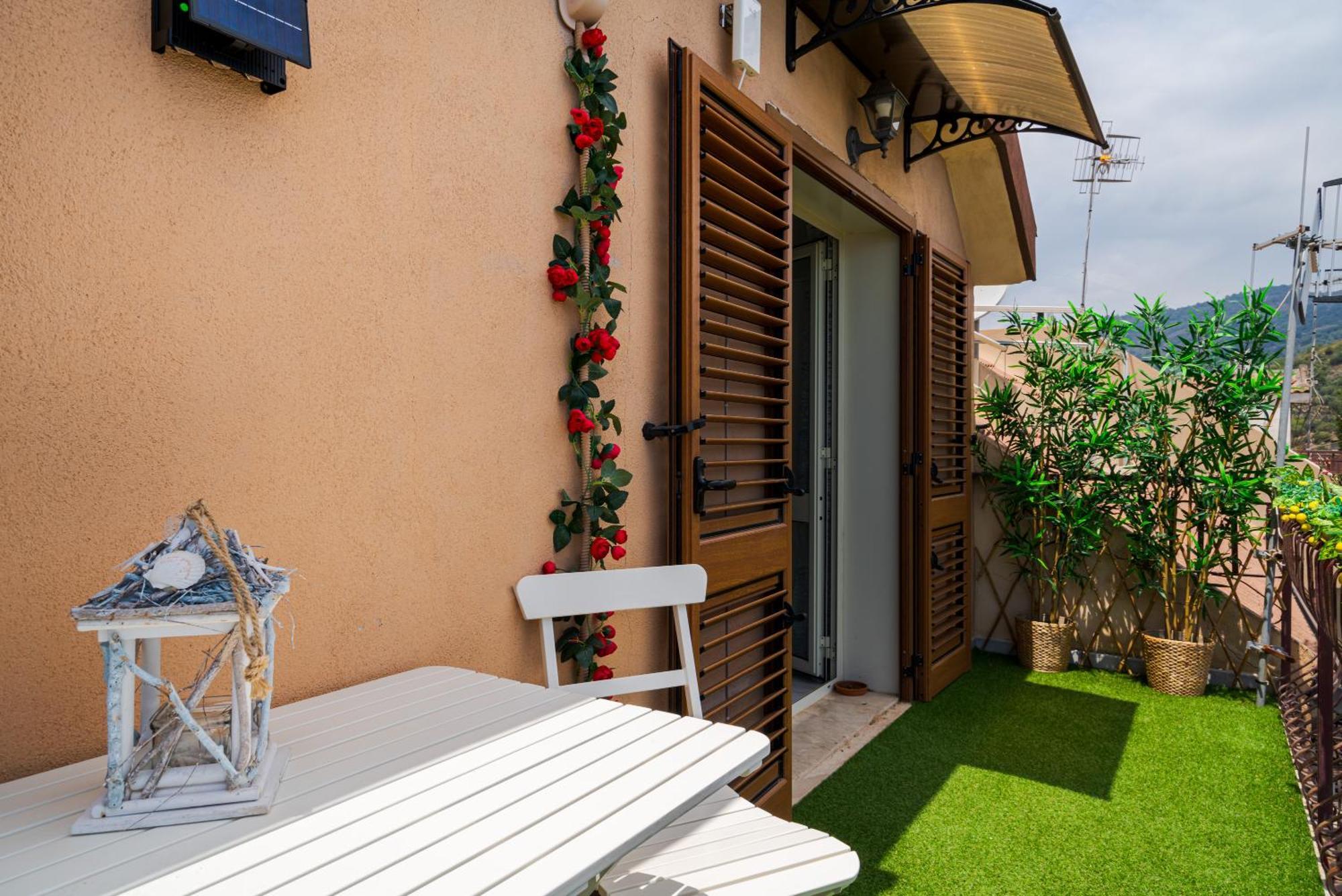 Appartement La Goccia Sul Mare à Letojanni Extérieur photo
